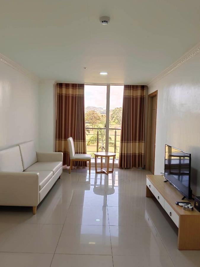 Punta Clark Hotel Clark Field Buitenkant foto